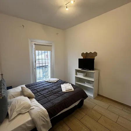 Easy 2 - A 2 Passi Dal Centro